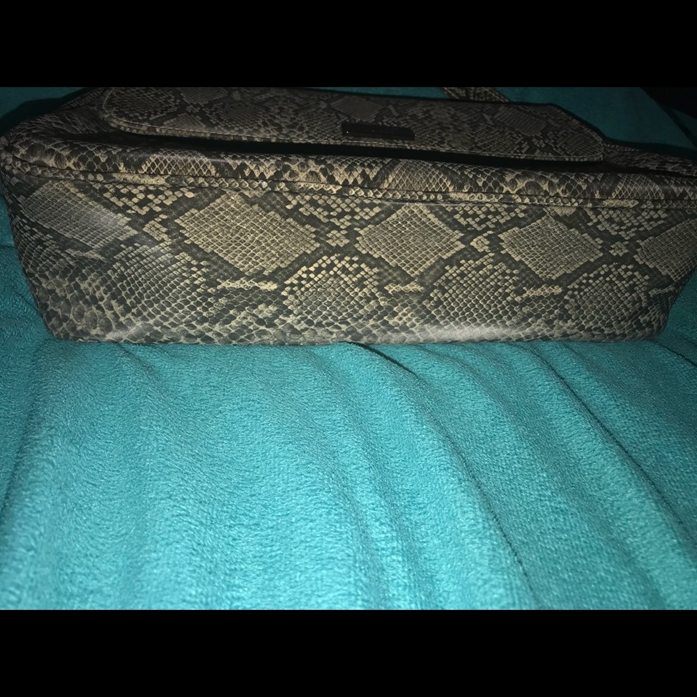 🔥Liz Claiborne animal print purse🔥 - Picture 3 of 5